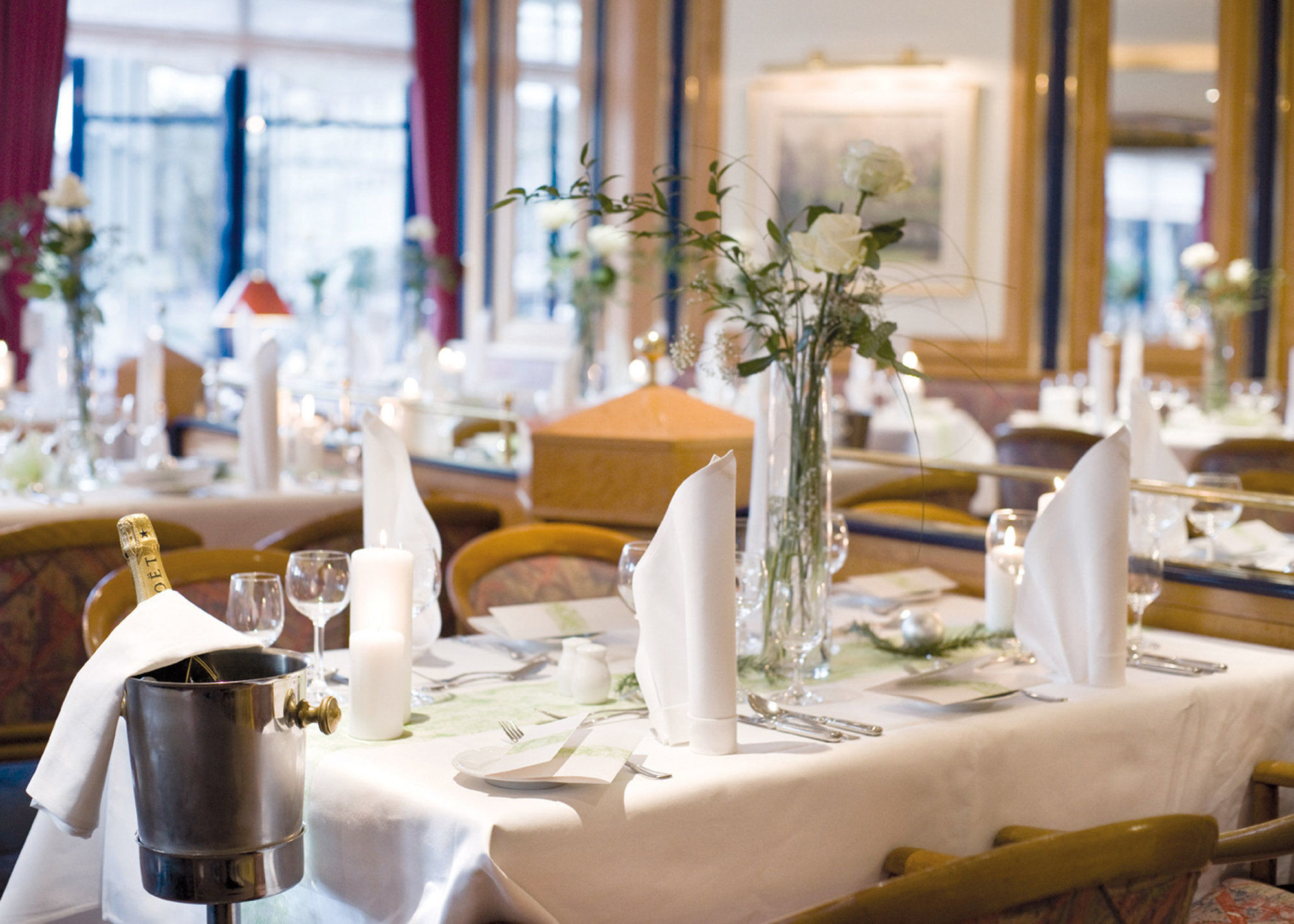Parkhotel Pforzheim Restoran fotoğraf